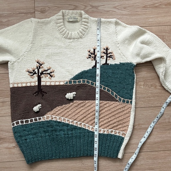 Vintage Kauri Kraft hand knit wool sweater featuring sheep in a pasture - Picture 10 of 12